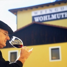 Gerhard vorm Kellerturm