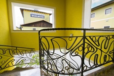 Blick vom Verkostungsraum auf Turm